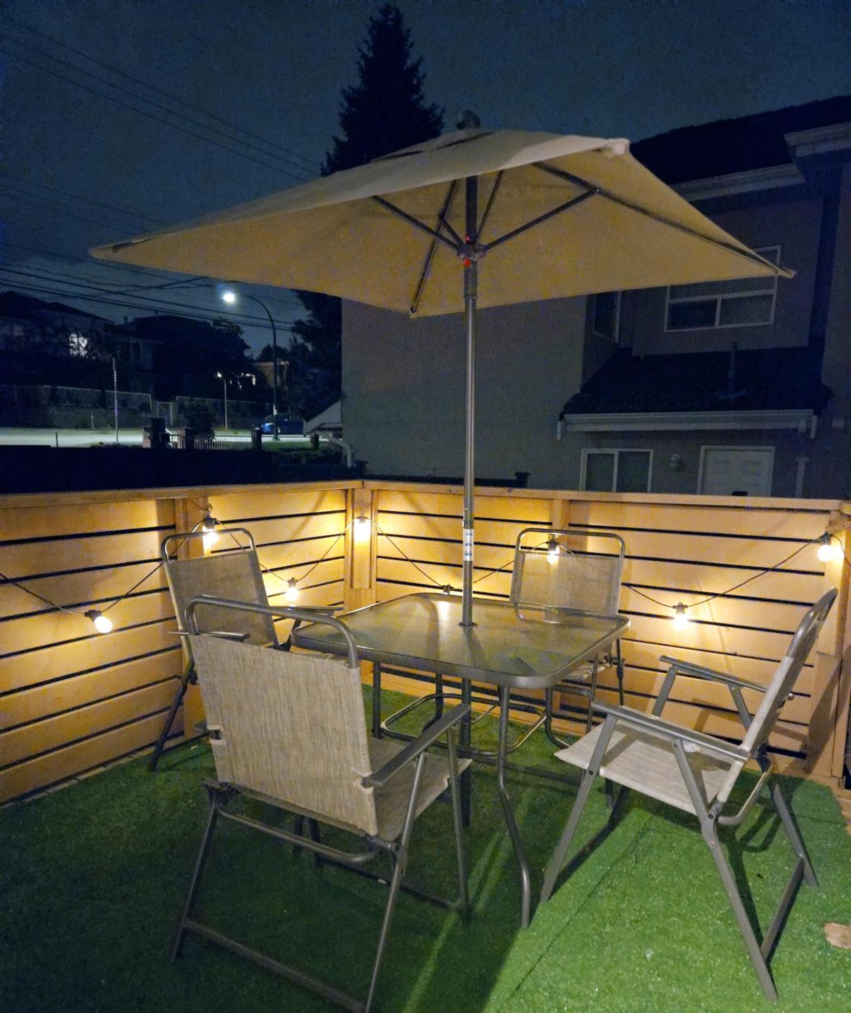 Cozy Stylish Black & White Design Room In The Heart Of Vancouver! Private Parking, Self Check-In & Just 4 Mins To Metrotown! Экстерьер фото